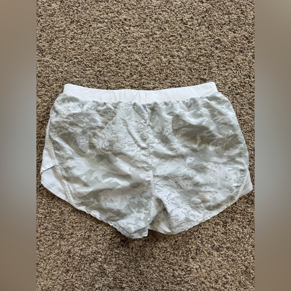 Under Armour Light Gray Camo Women's Athletic Shorts